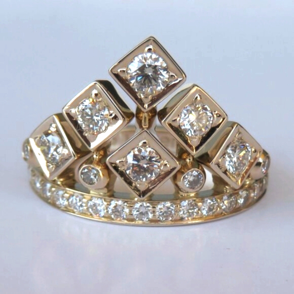 H Stern 18K Gold Diamonds King Ring "King And Queen Collection" Size 6.5